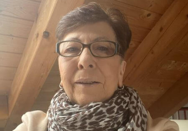 Inge Parlow - Tarot & Kartenlegen - Beruf & Karriere - Liebe & Partnerschaft - Hellsehen & Wahrsagen