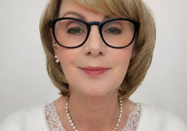 Lorelei Rosary - Tarot & Kartenlegen - Hellsehen & Wahrsagen - Liebe & Partnerschaft - Astrologie & Horoskope - Beruf & Karriere
